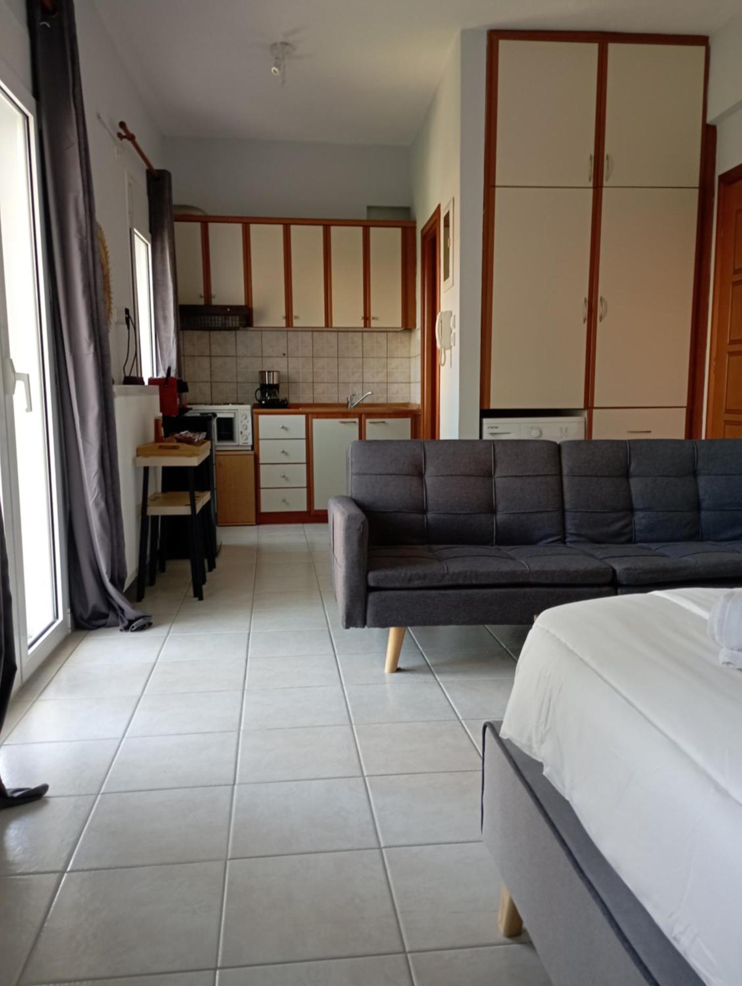 Gk Suites-Constantin View , Auto Check-In 24H Larissa Room photo